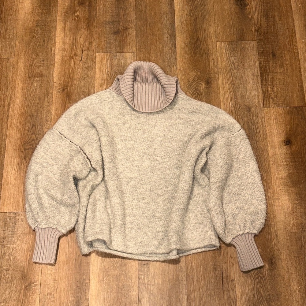 Free People Grey Boucle Oversized Turtleneck Sweater Balloon Sleeve Cabin Core S
